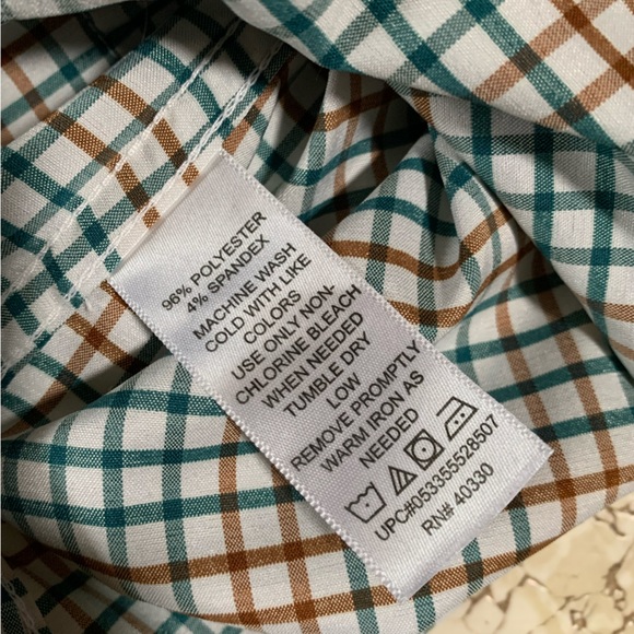 Haggar button down shirt - Picture 4 of 4